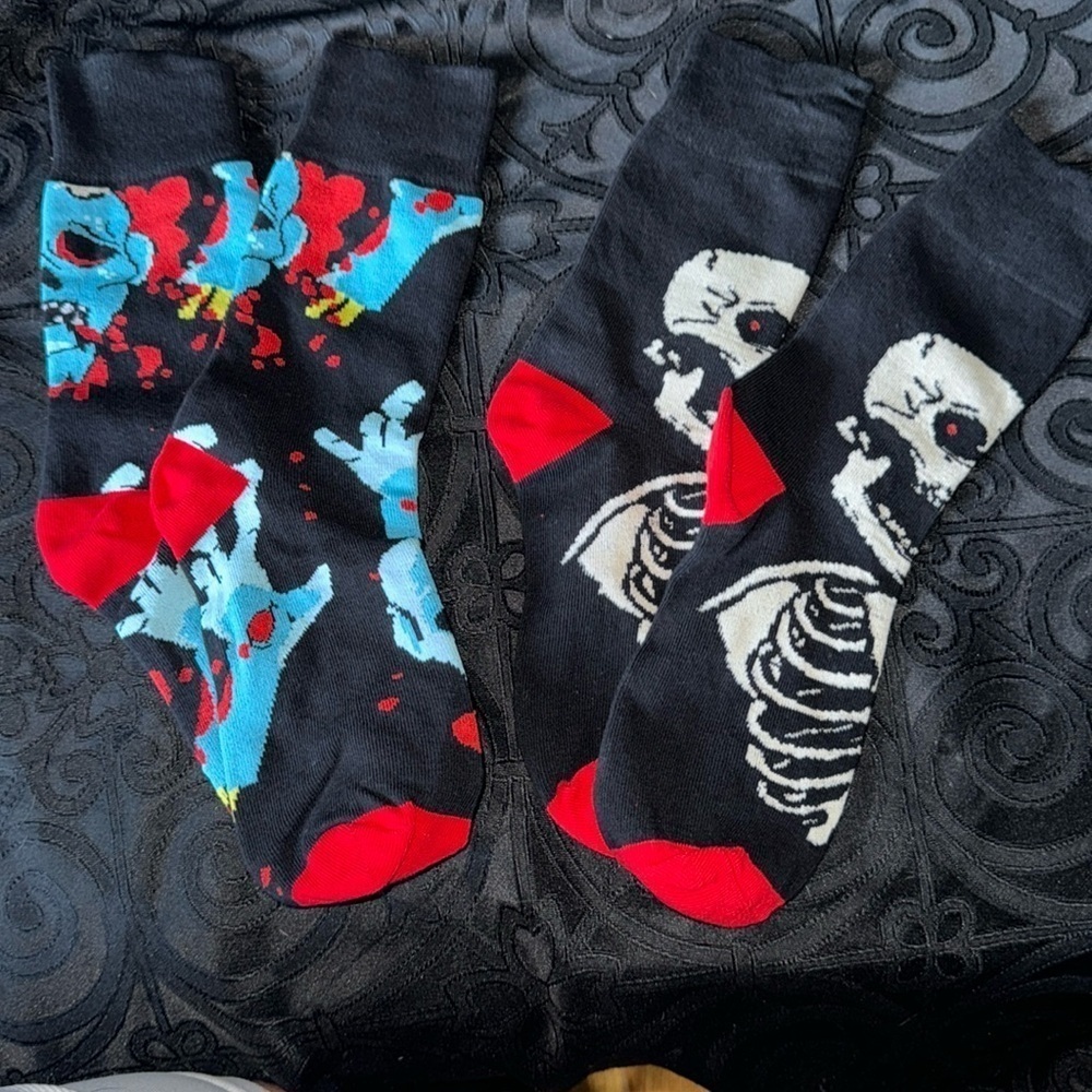 Two pack gothic skull socks